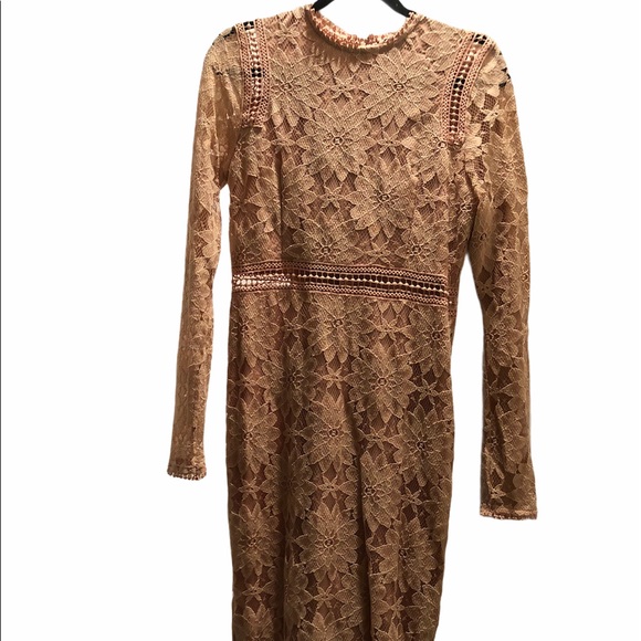 Pretty little thing nude/pastel pink dress - Picture 2 of 9